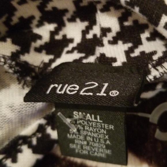 Jeans & Crop top. - Picture 5 of 5